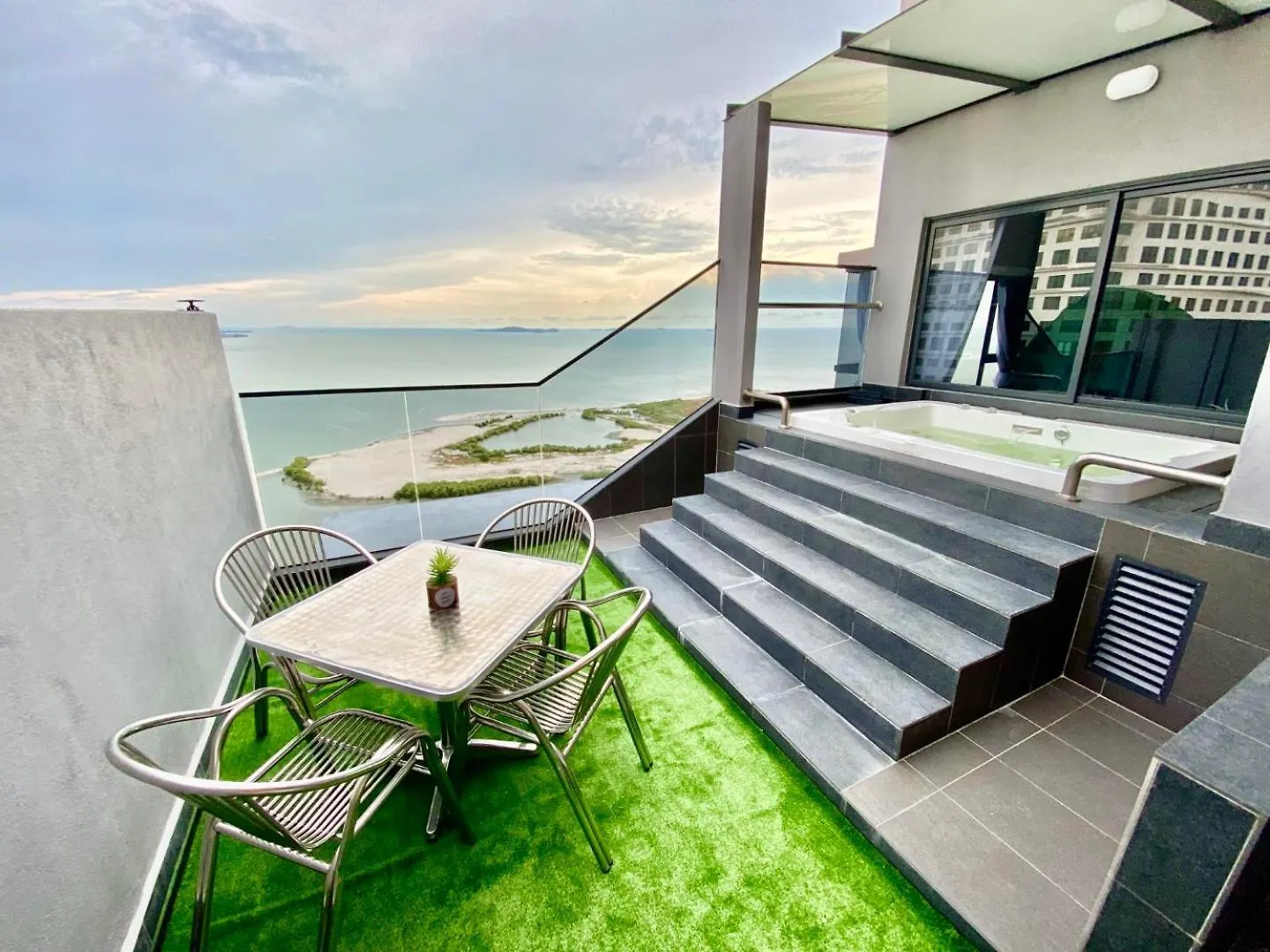 Mw Imperio Residence Private Jacuzzi Or Pool Villa With 16 Unit Designs Malacca Appartement